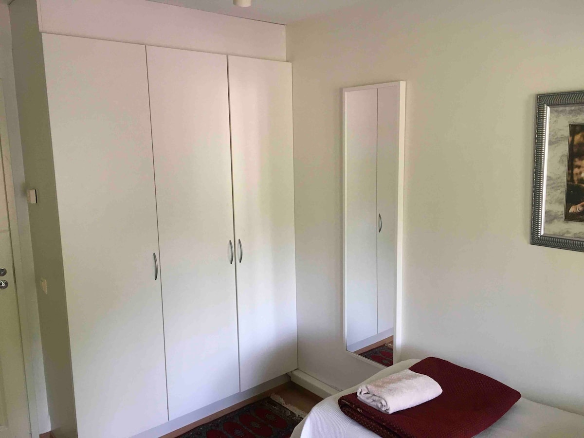 1 bed private room in shared house