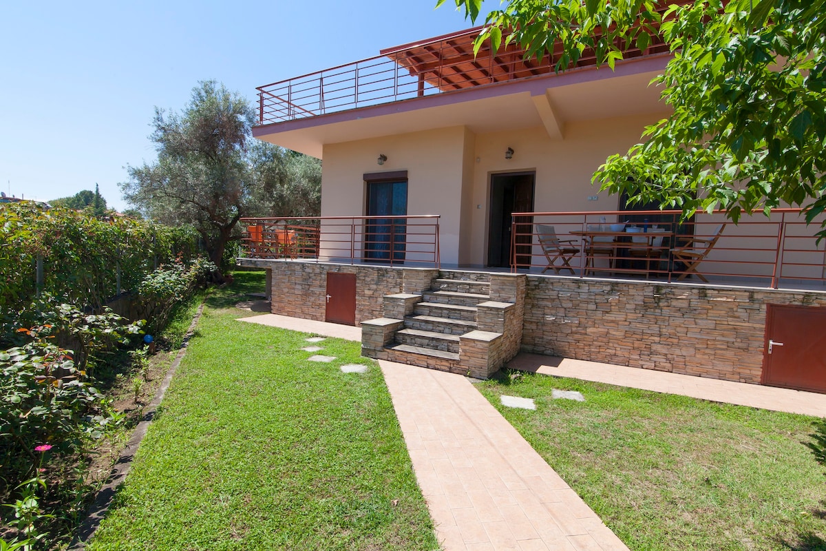 Spacious & Stylish resort house  500m from the sea