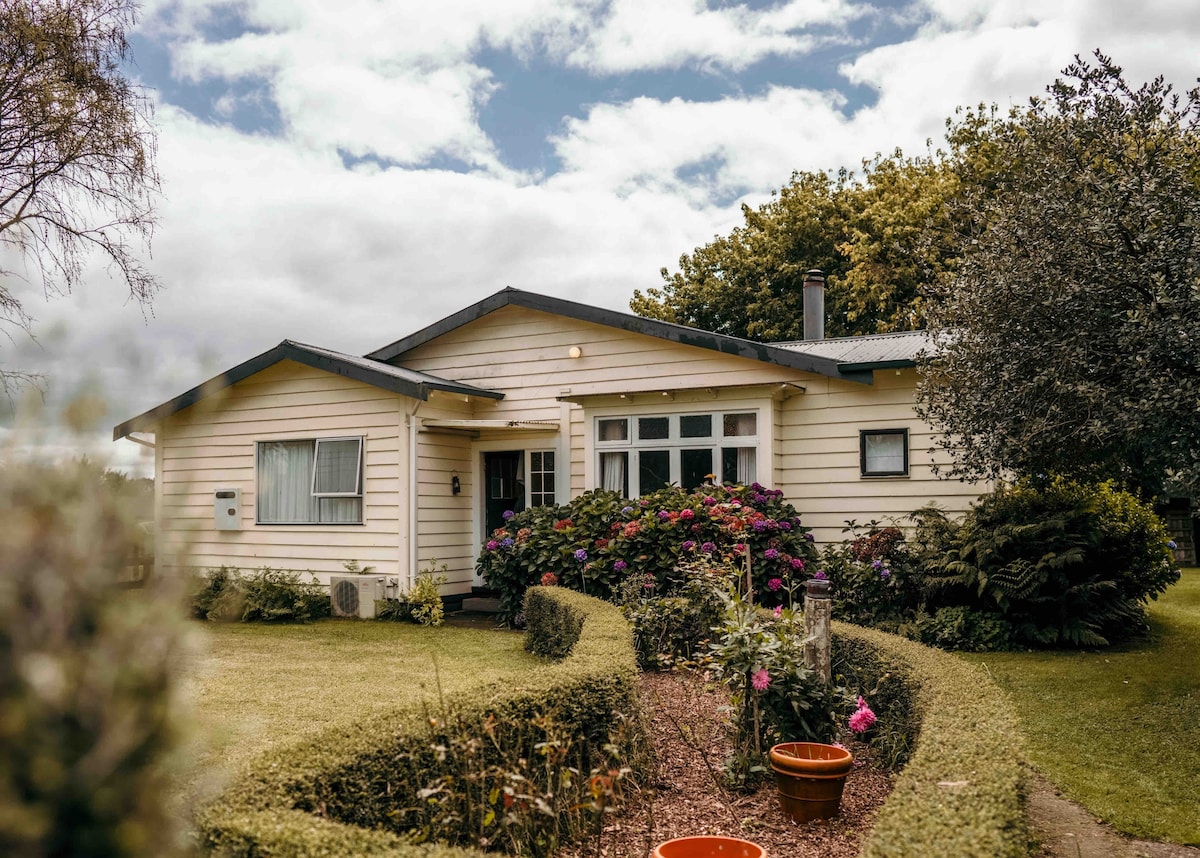 Kowhai Cottage ，宁静的避风港，景色迷人