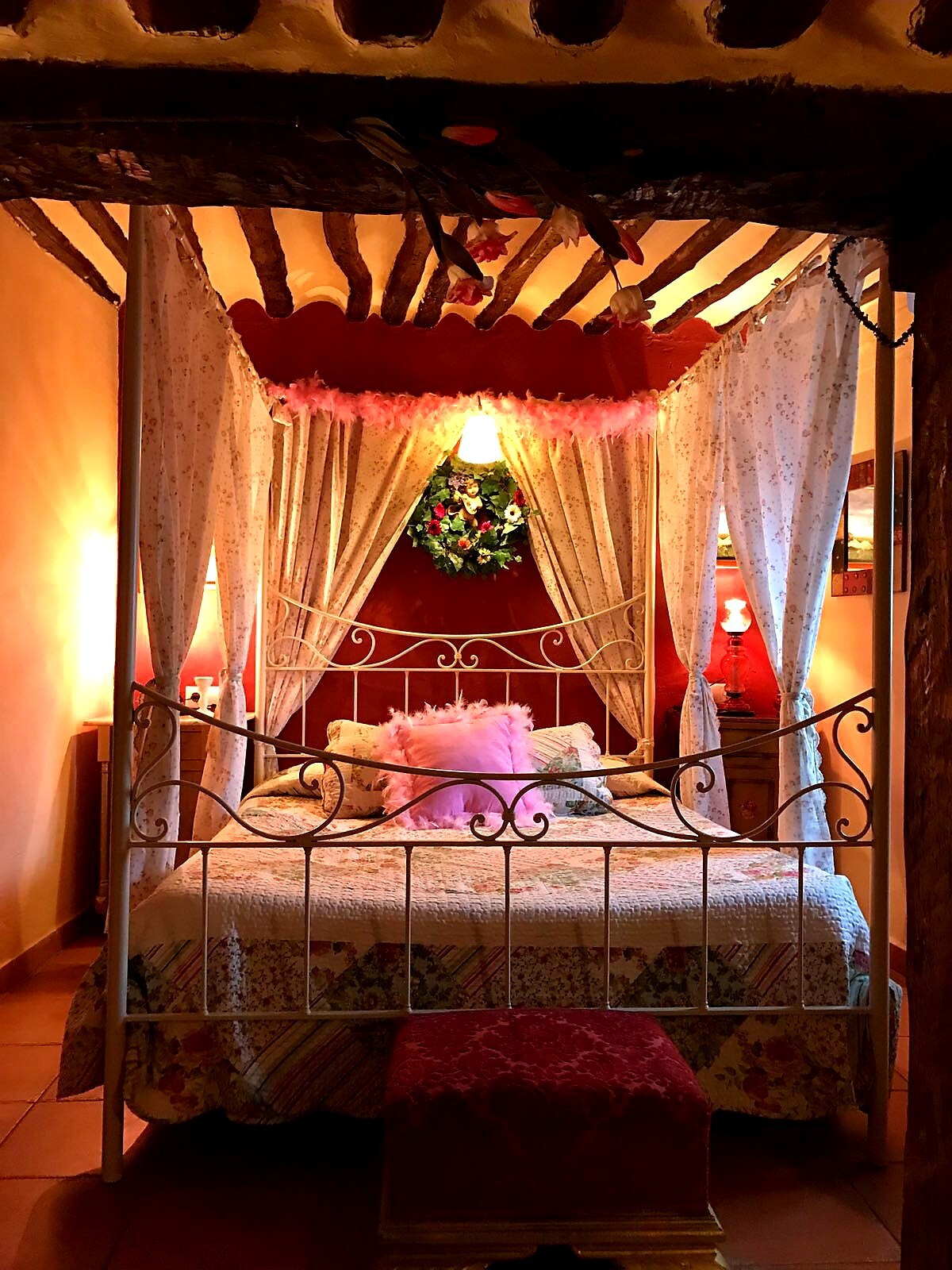 瓦莱里亚乡村酒店的浪漫客房