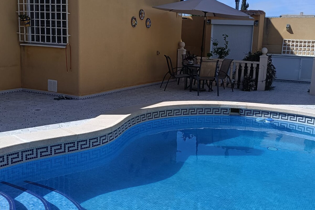 villa avec piscine privée