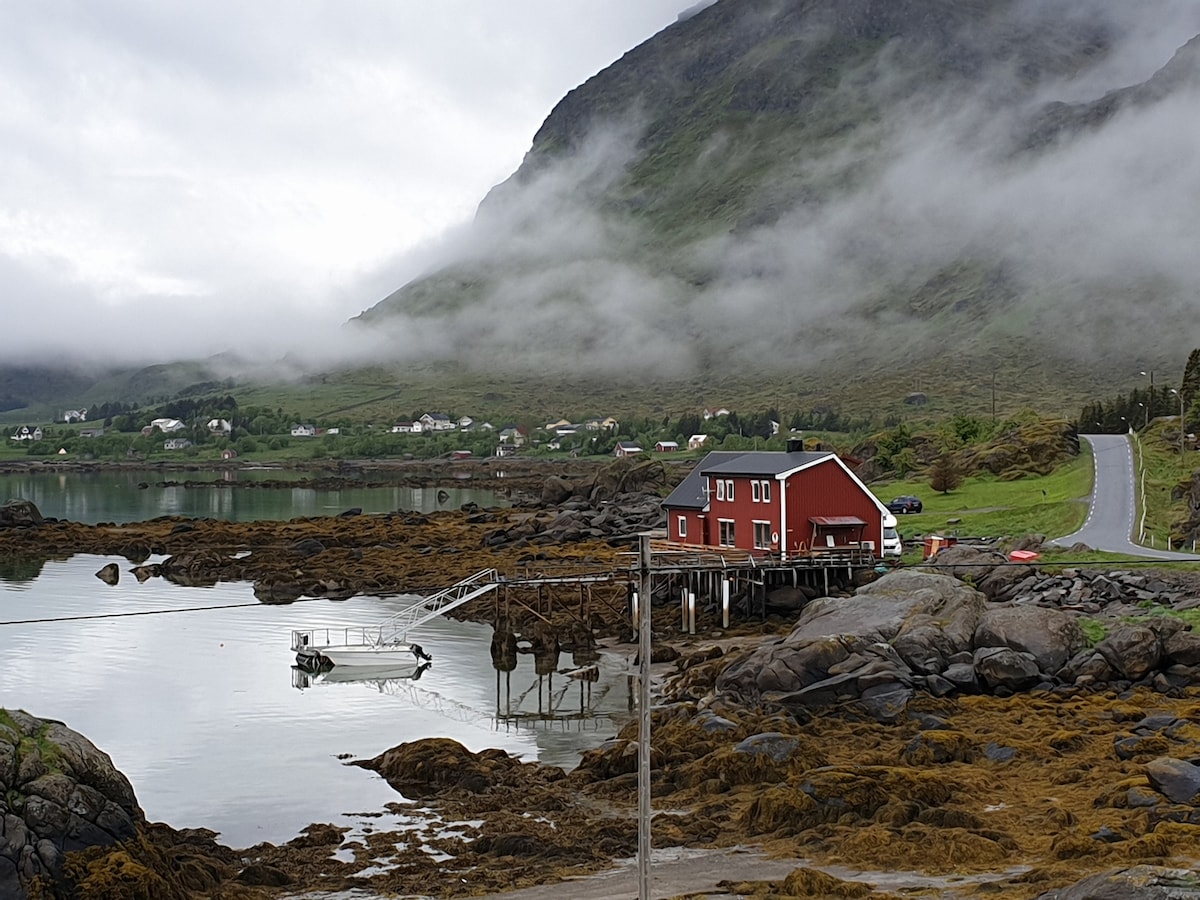 Rorbu i Lofoten med båt