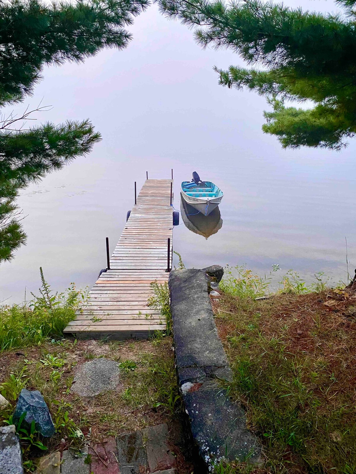 Lakefront Cabin (sleeps 4+) near Virginia, MN