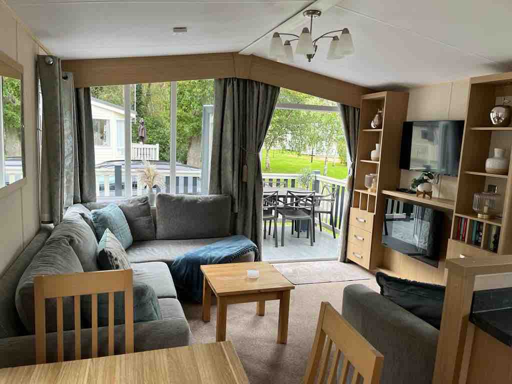 Cosy caravan in forest location