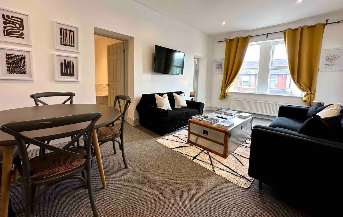 Stylish apartment in Newcastle Free Parking!