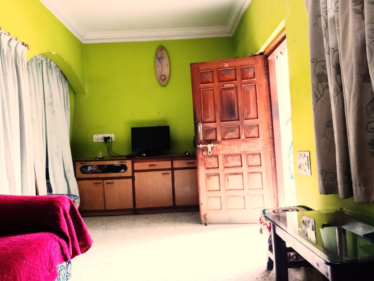 Sam 's Spacious Homestay (in DHARAMPETH)