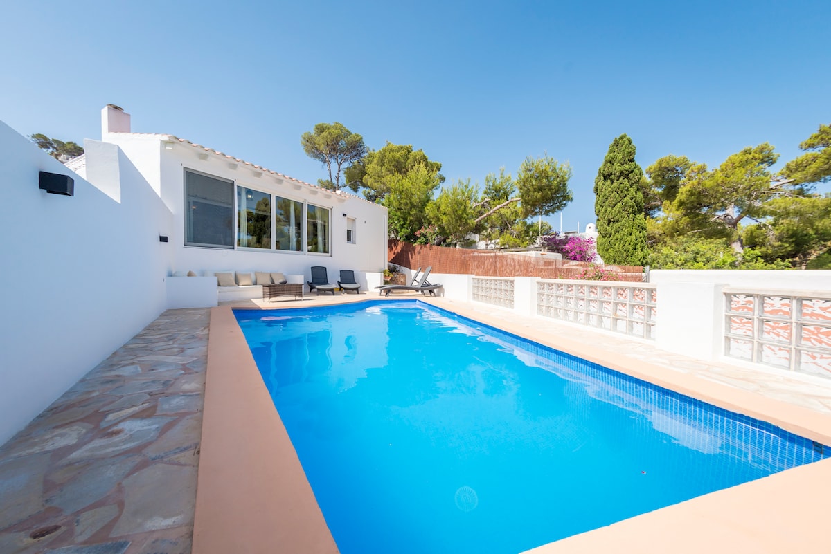 Private Pool in Cala Vedella !