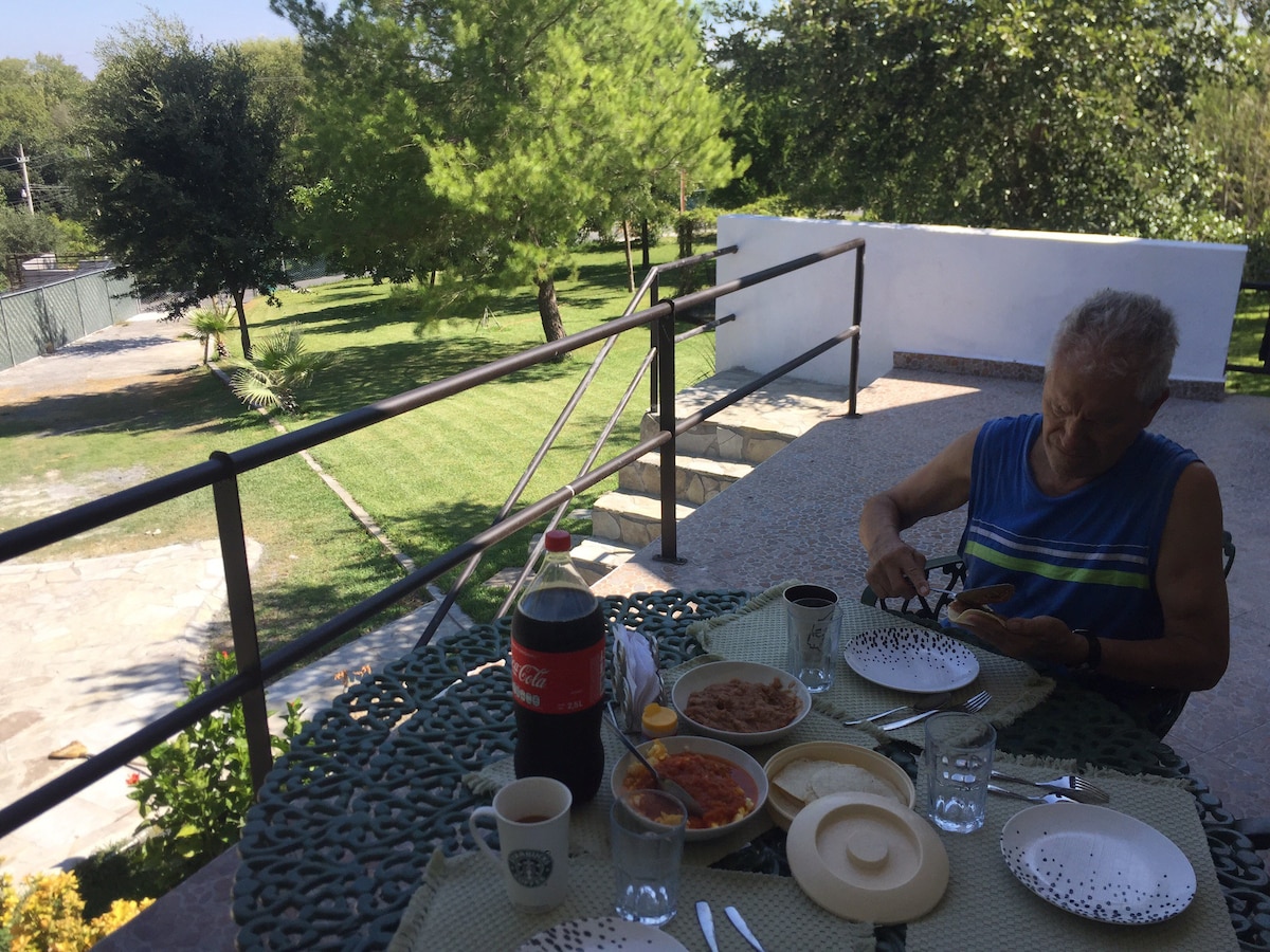 Casa de Campo en área privada junto al Rio