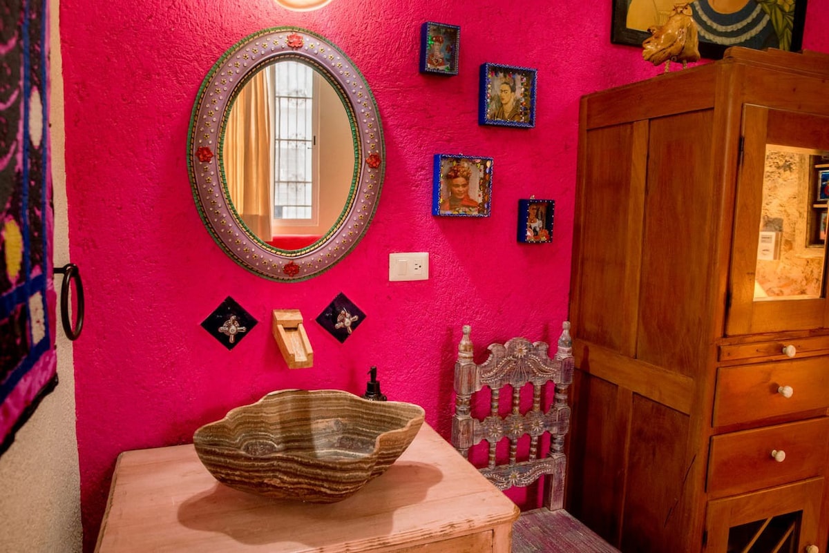Majikal Kahlo Room, Casa Lotto
