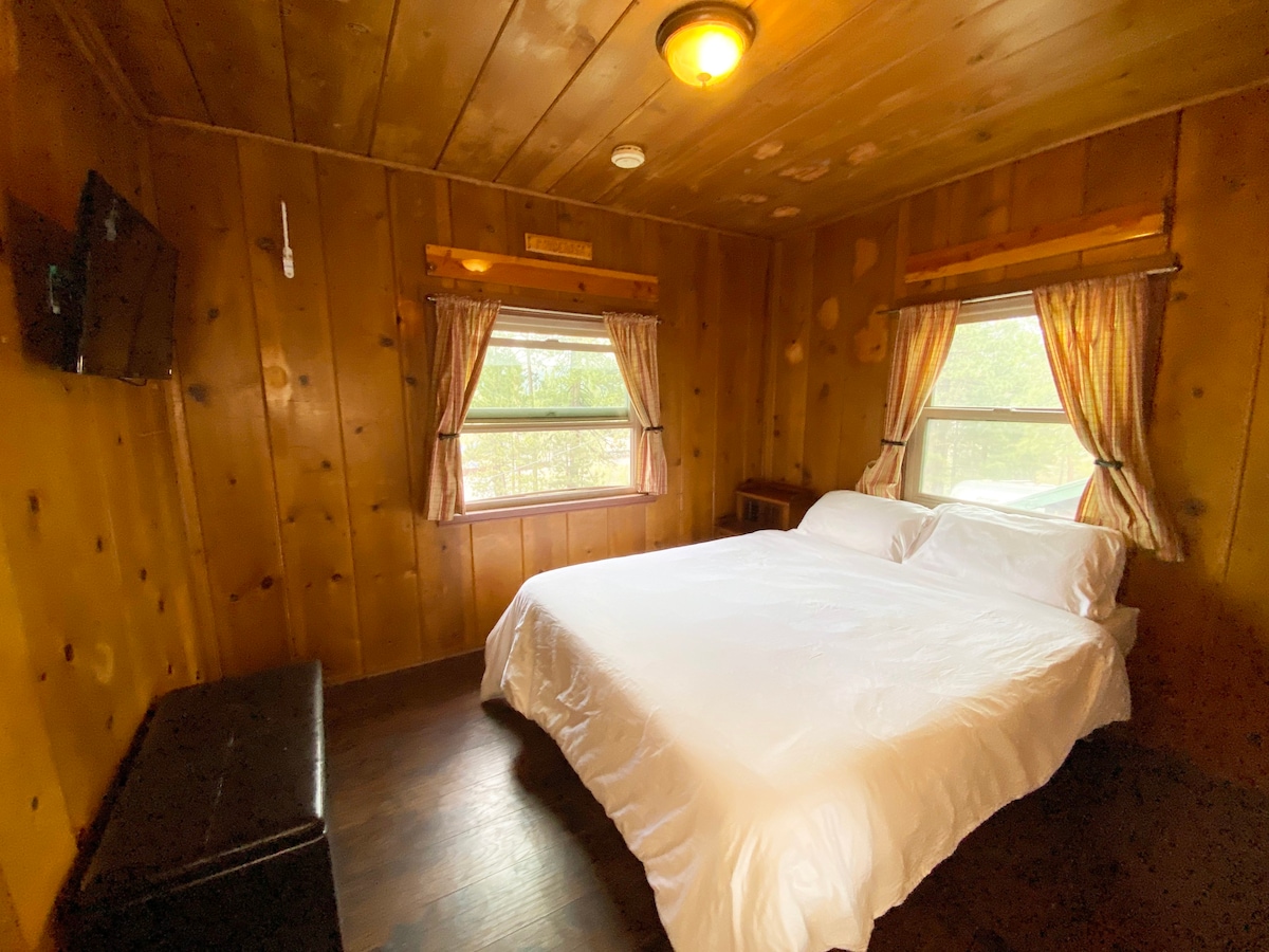 山地旅舍（ Mountain Hostel ）的👍私人标准双人床（带共用浴室） ⛰