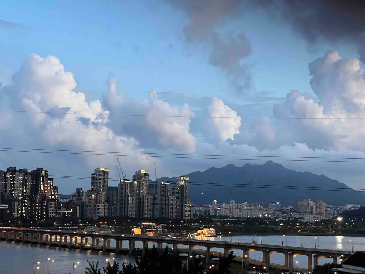 J HOME/龙山汉江最佳景观/宽敞舒适的空间和露台，大屏幕