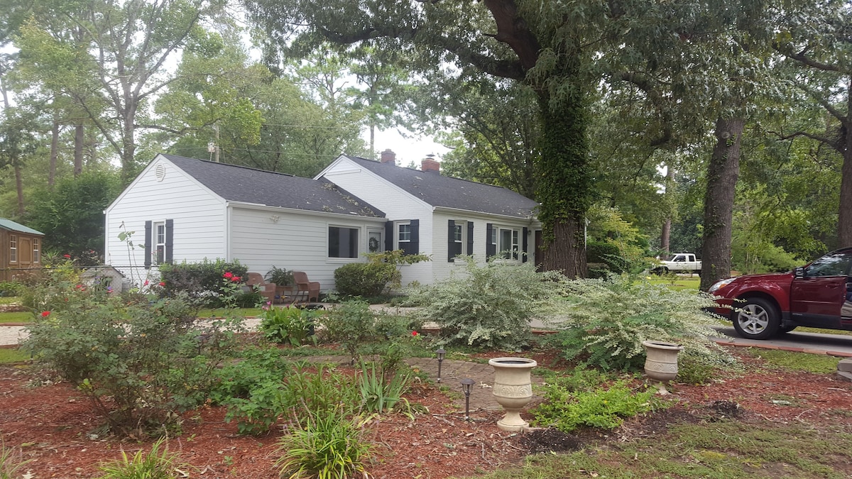 High Oaks Cottage in Aiken