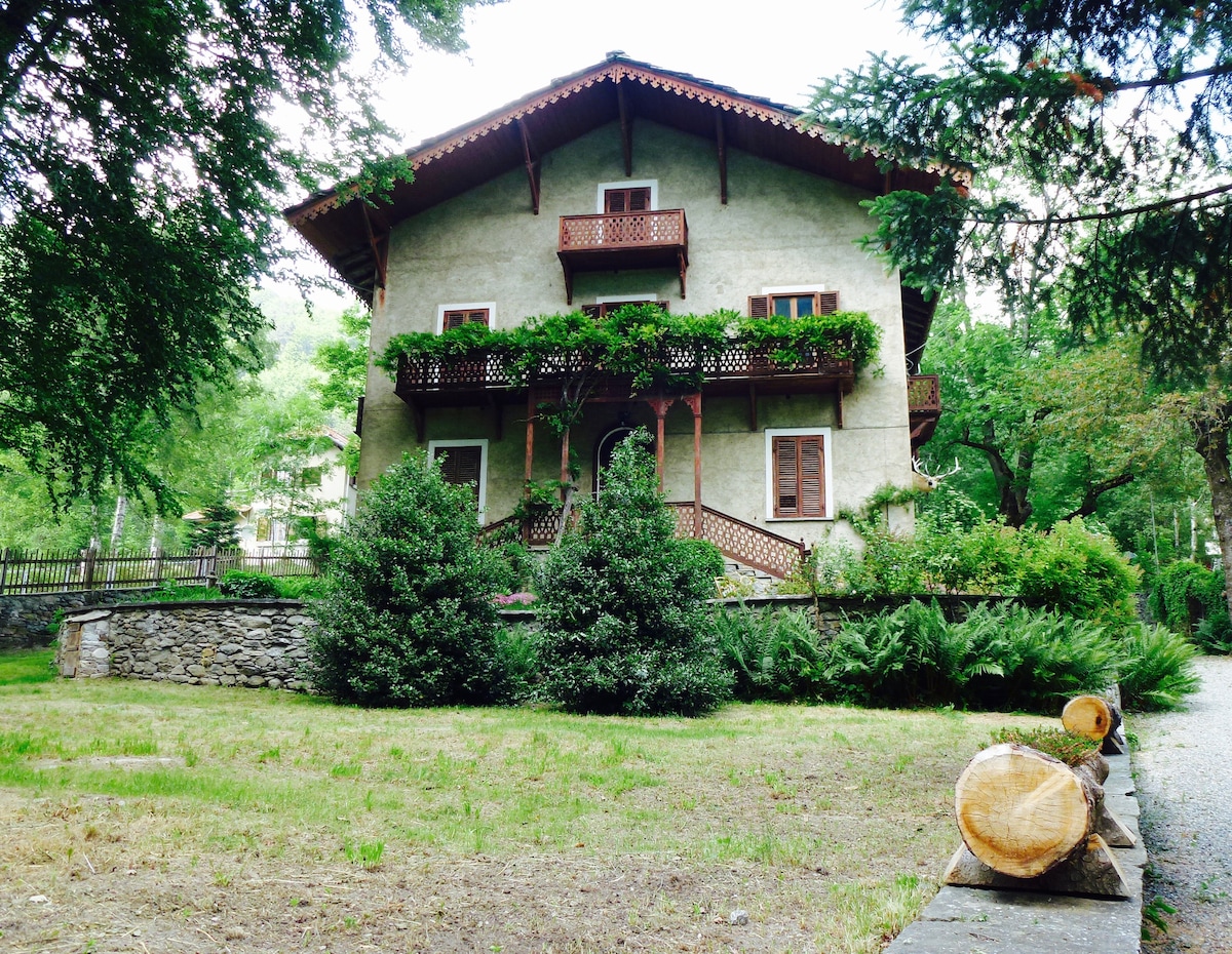 马蒂罗别墅（ Villa Mattirolo ）