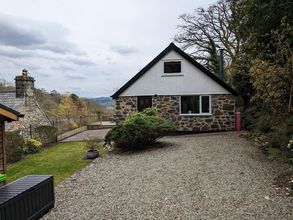 斯诺多尼亚国家公园（ Snowdonia National Park ）的独立房屋，可欣