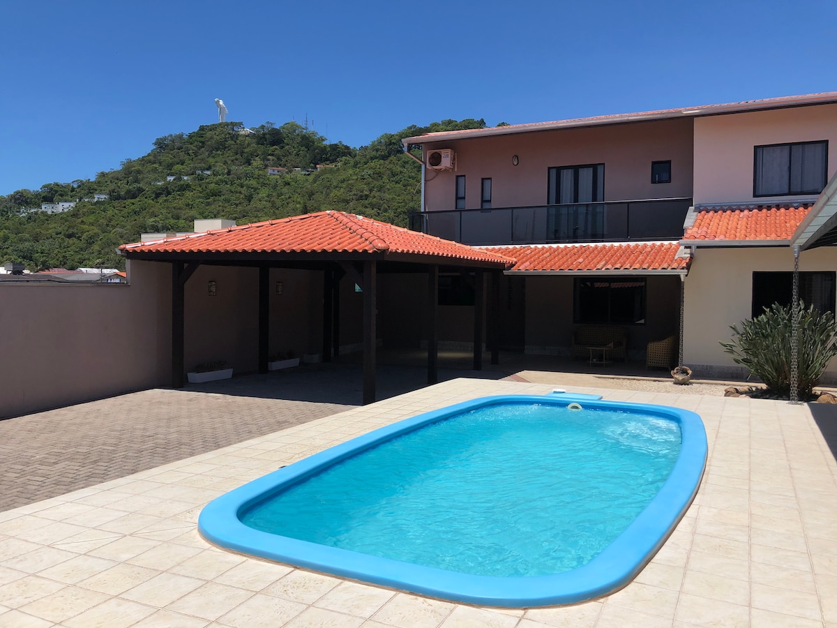 Casa com piscina Balneário Camboriú