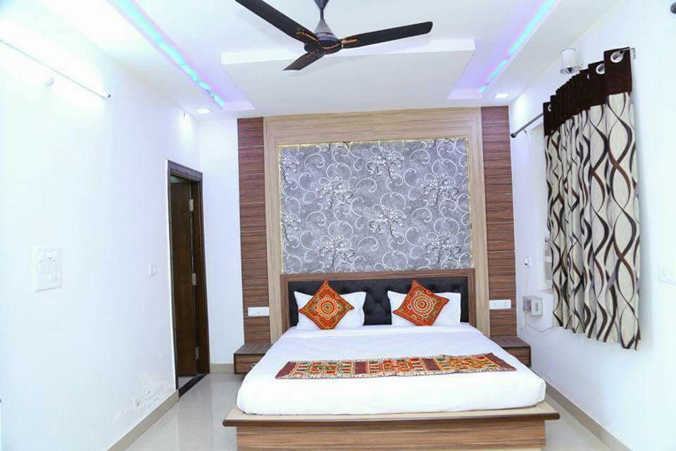 Maharaja Homestay (Homestay Near Tajmahal) - 3间卧室