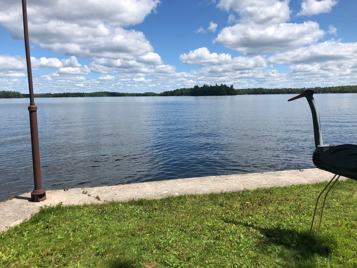 West Kosh Escape on Kasshabog Lake