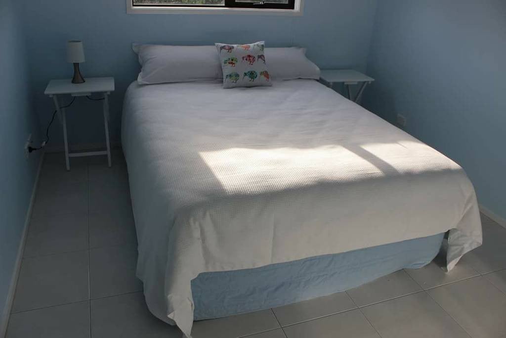 Pukemiro Retreat -面向SE的标准双人床卧室
