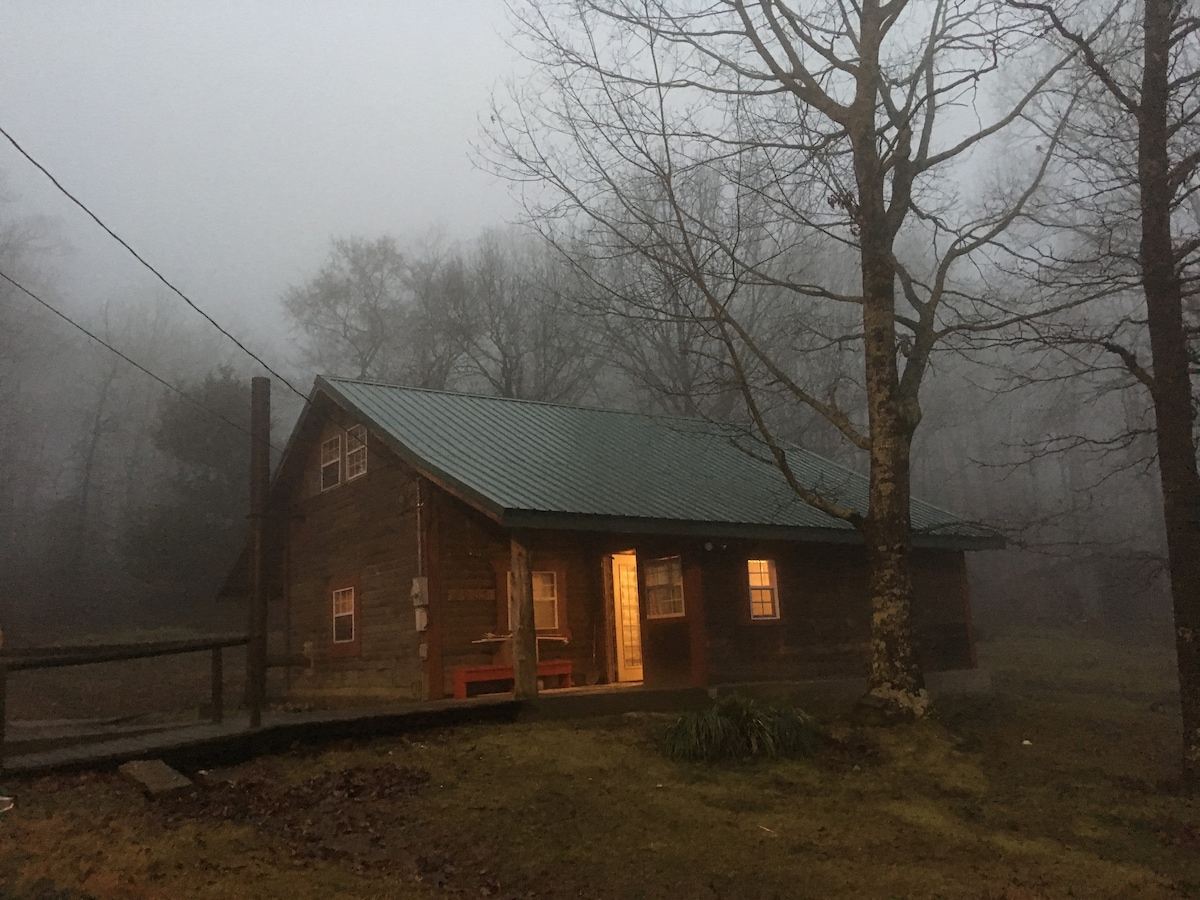 Ozarks, NWA的Hickory Mountain Cabin