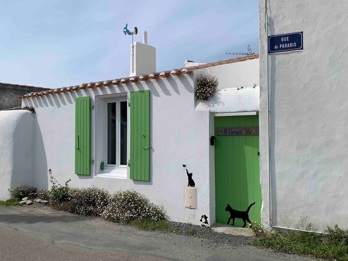 Petite maison de pêcheur dans l'arrière port.