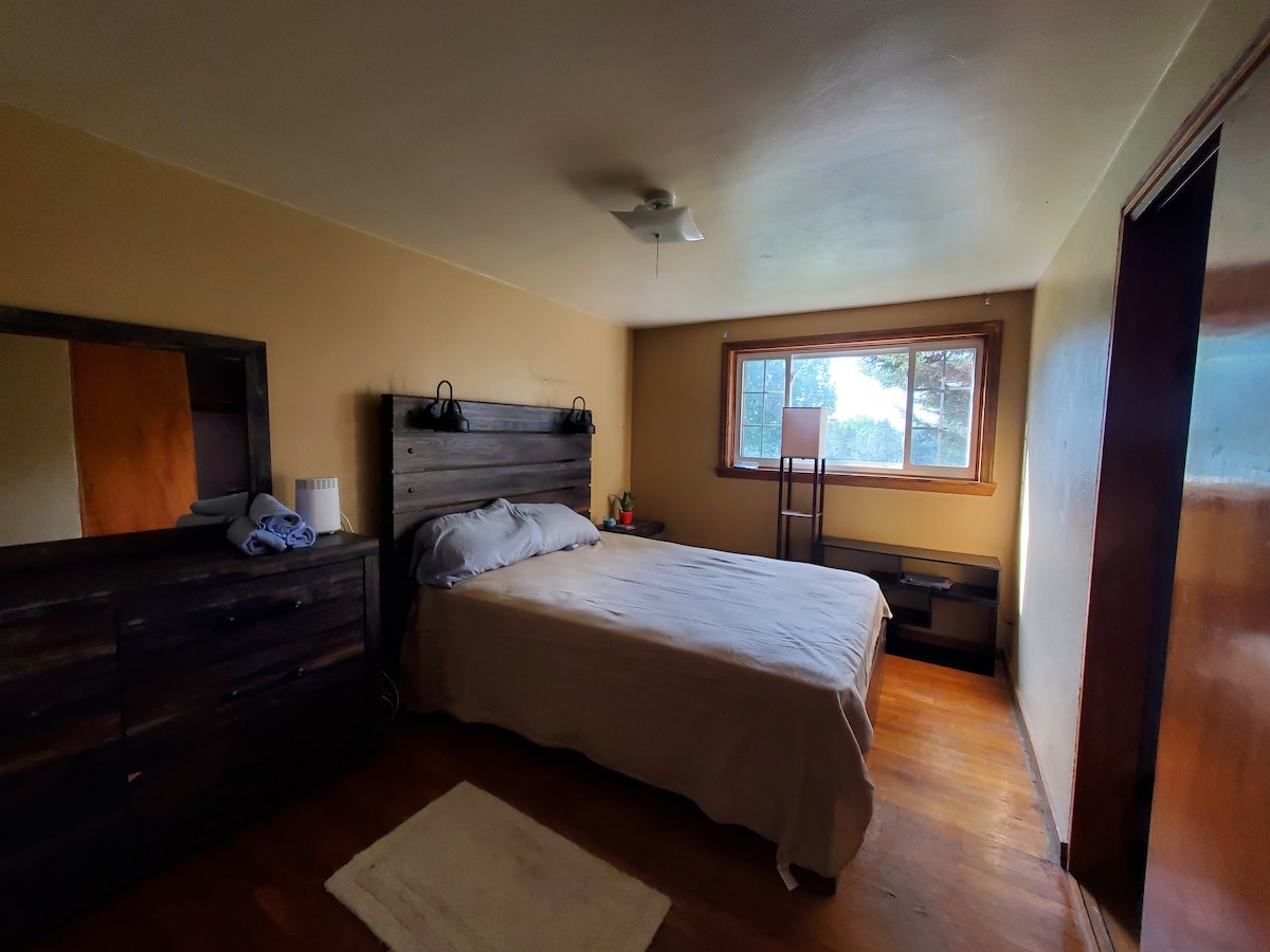 peaceful private room &bathroom with patio