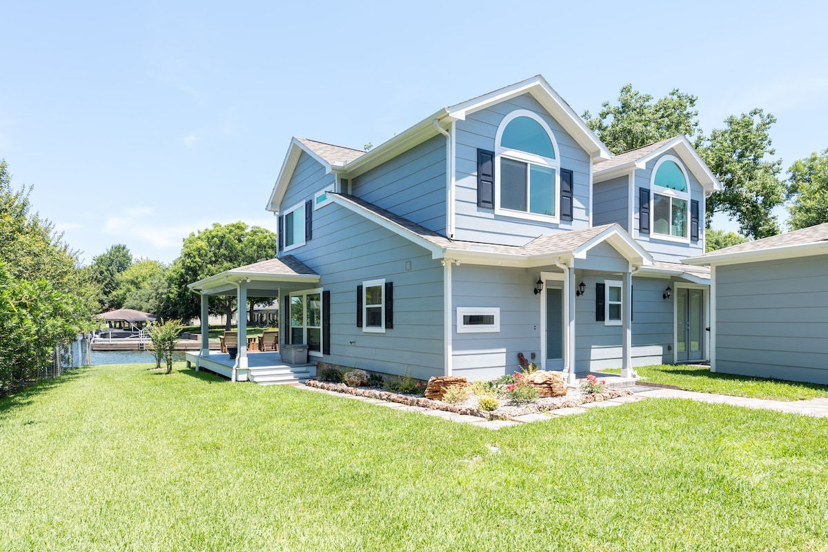 Blue Heron Lake Front House