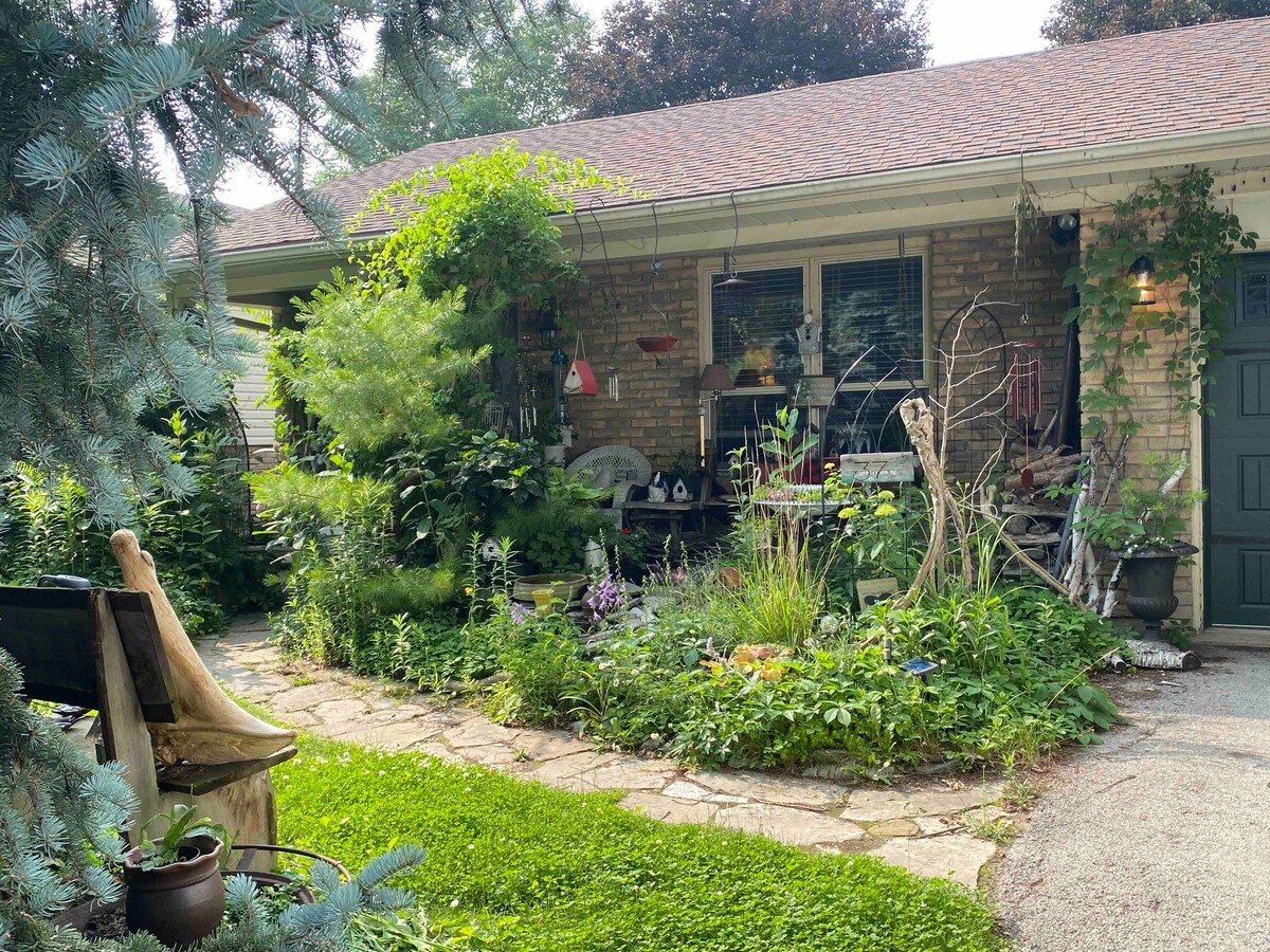 Rustic cottage space in our home- pool in season.