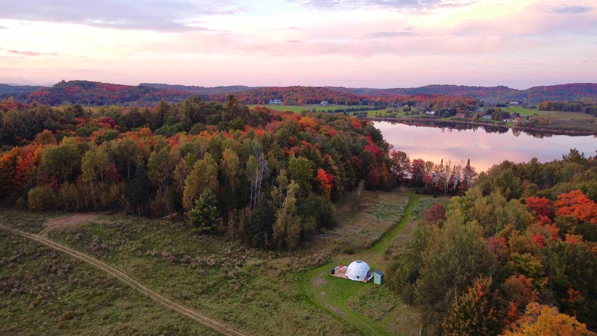 马斯科卡（ Muskoka ）私人海滨巨蛋