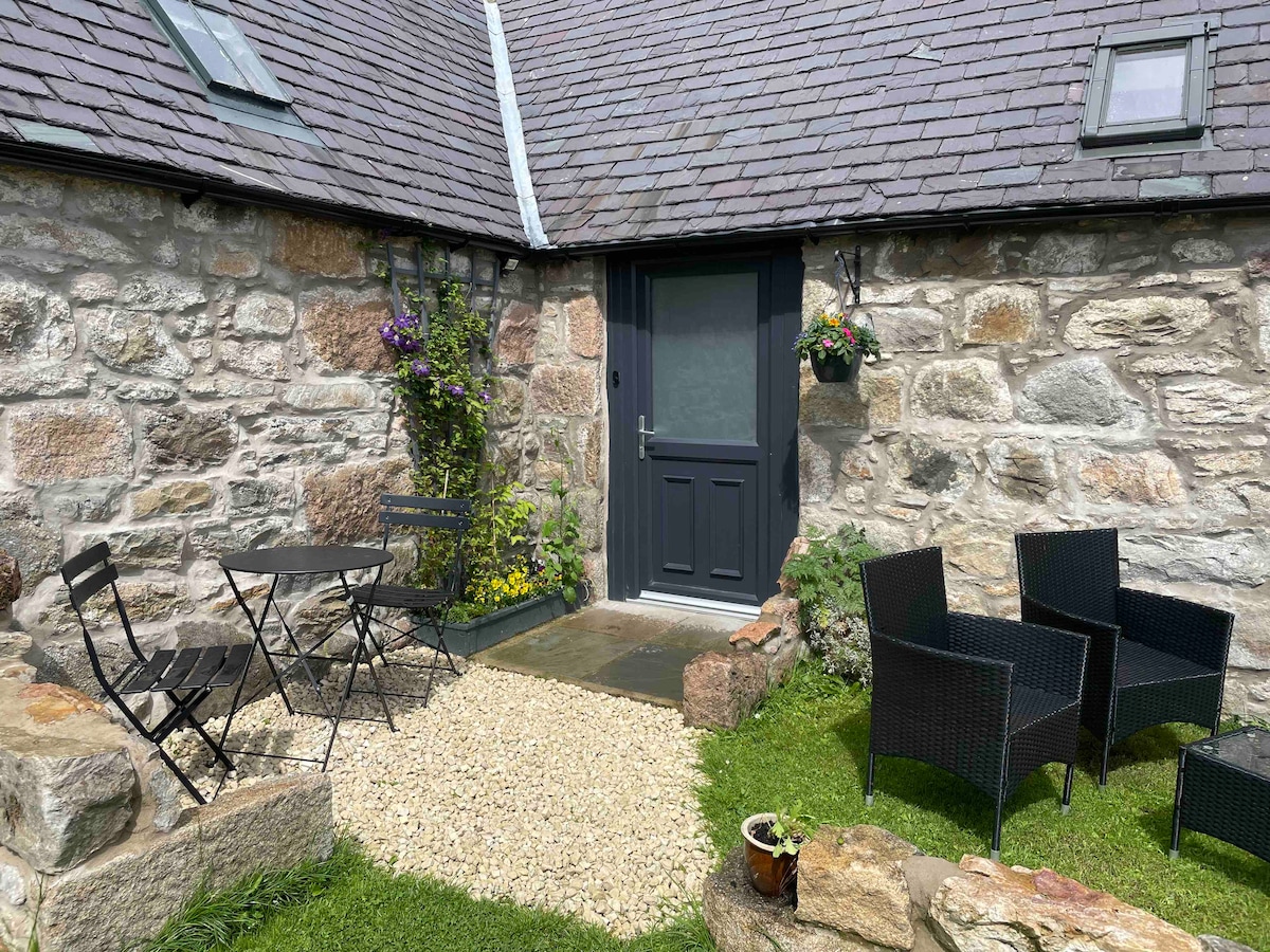 The old coo shed-Nether Tomlea farm, Aberlour.