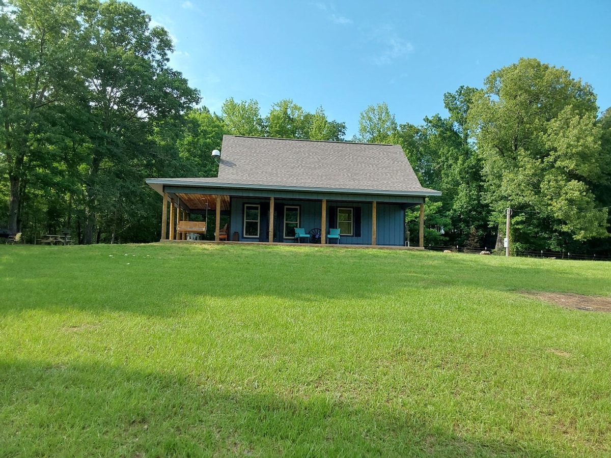 Bucks Ridge Cabin on south fork of the Caddo