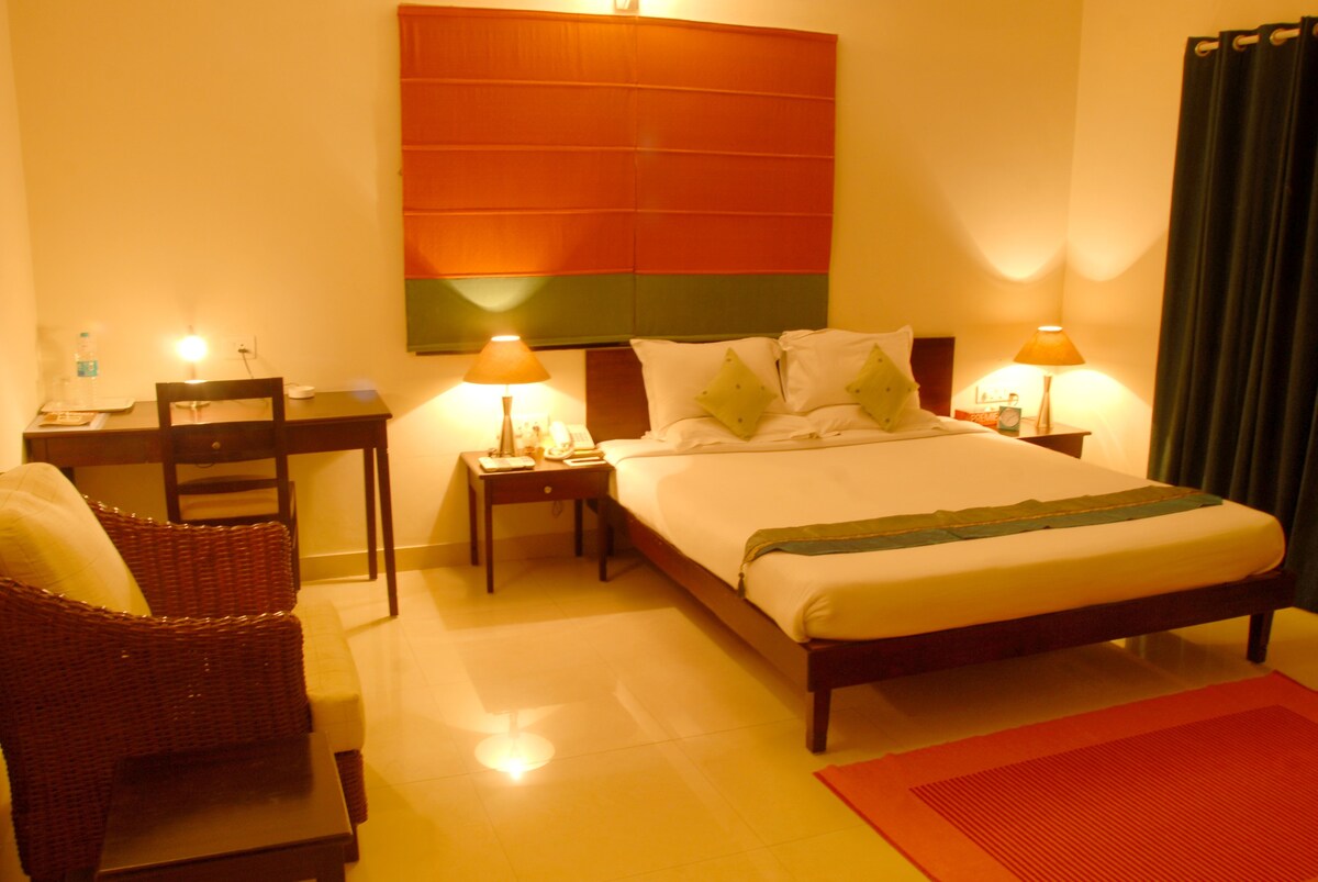 Luxury Executive Rooms on CBD Down Town, M.G. Road