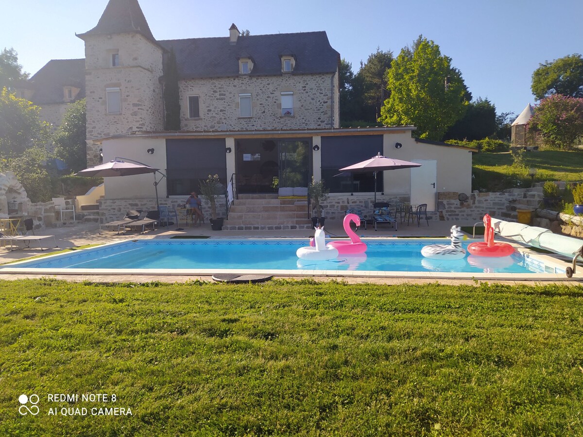 Domaine classé 5* pool house et piscine