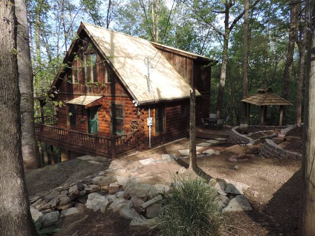 truly a rustic cabin inside the coosawattee river resort in