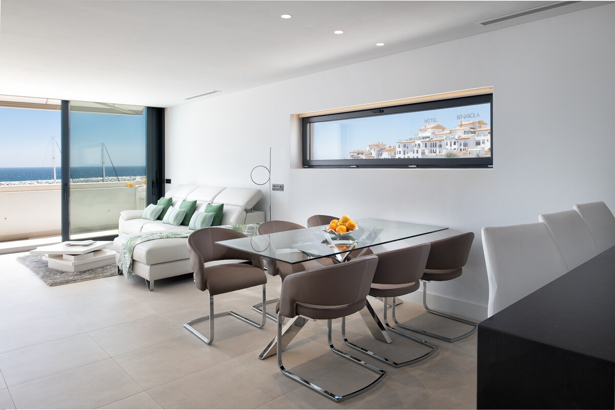 Puerto Banús Luxury Duplex with Panoramic Views
