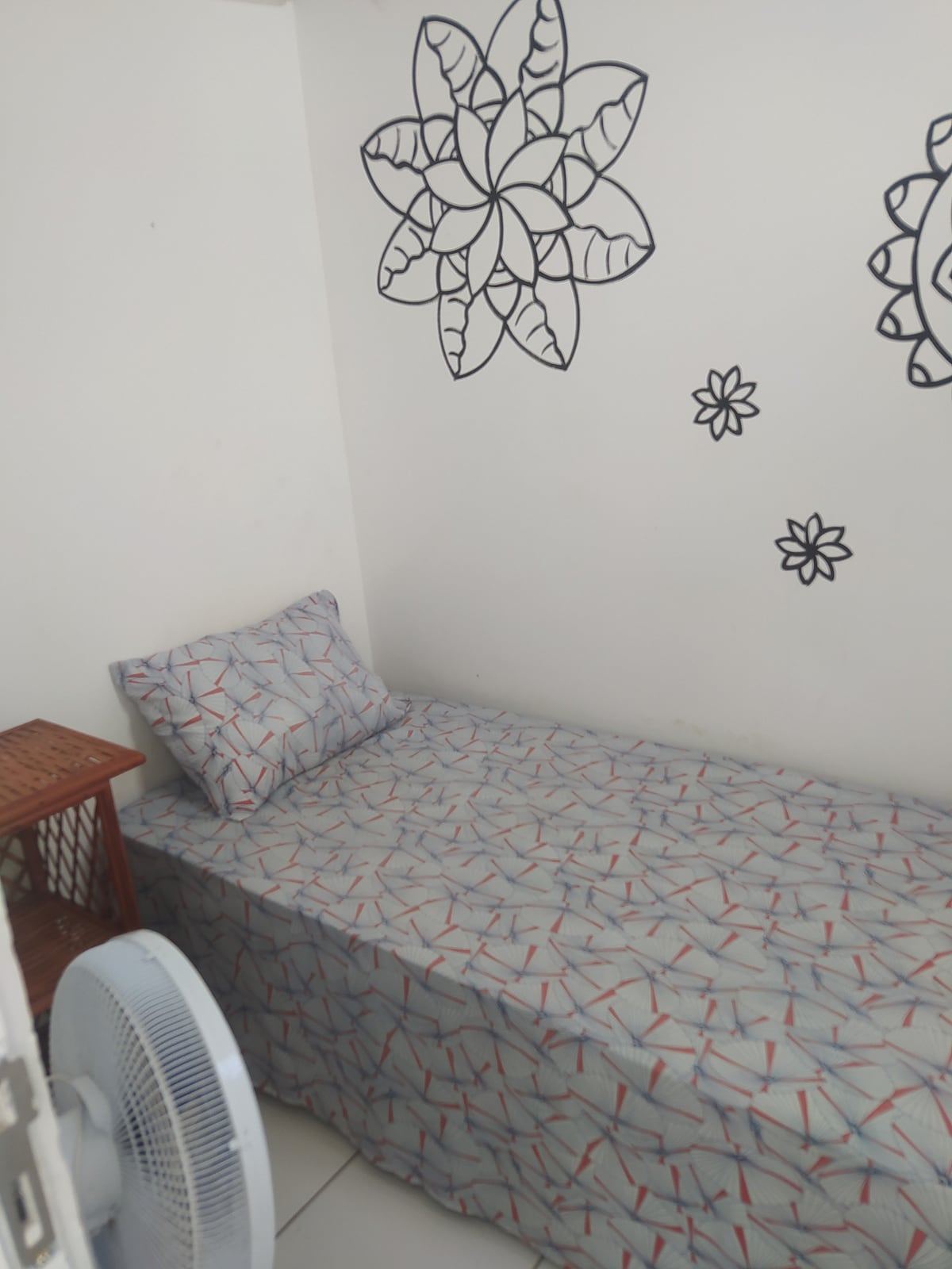 Quarto com banheiro no melhor da Barra!