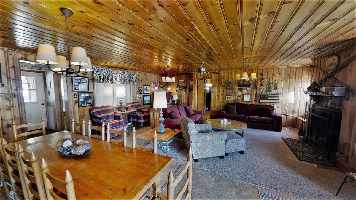 滑雪缆车小屋（ Lope Lodge ） -城内-燃木壁炉