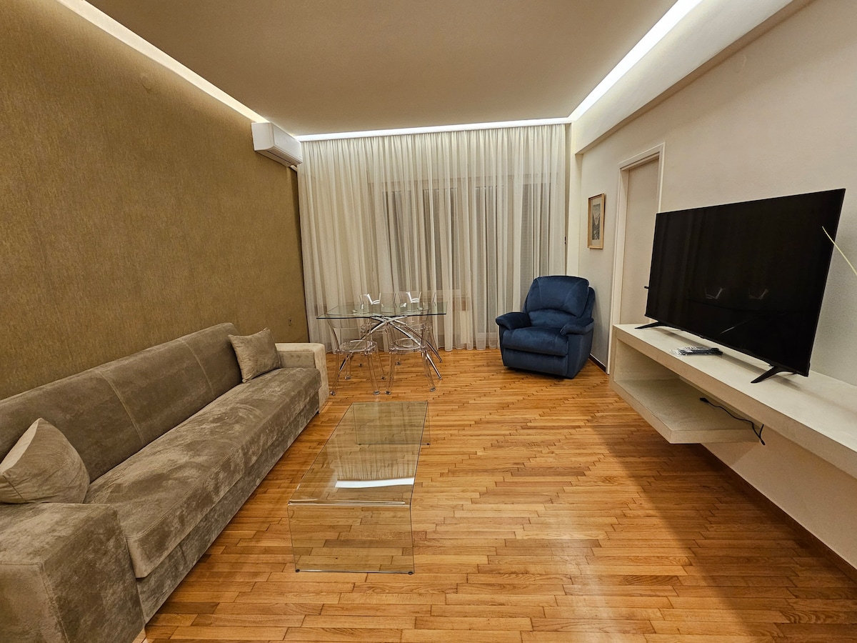 Elektra's Apartment, στο κέντρο Λάρισας με πάρκιγκ