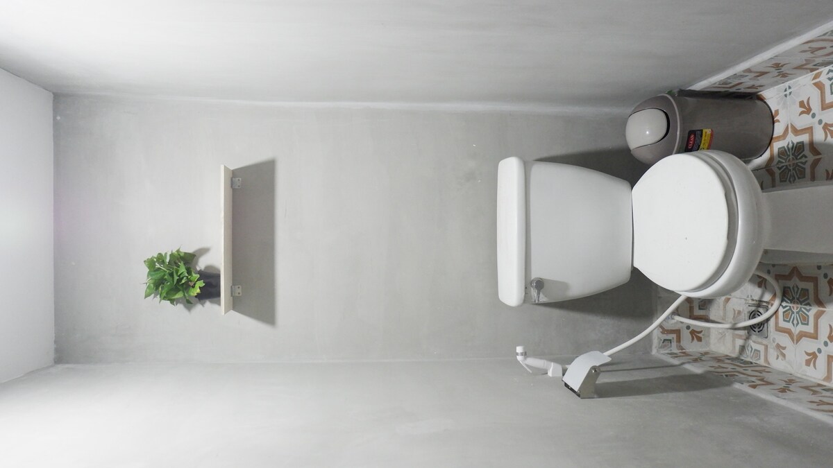 R5 |空调独立房间（带卫生间和阳台）