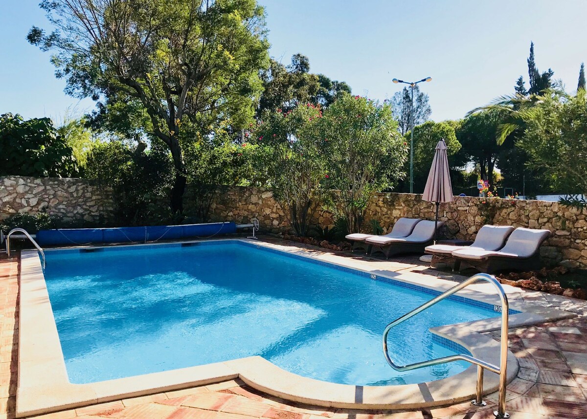 Casa Hibiscus: 3-bedroom villa with private pool