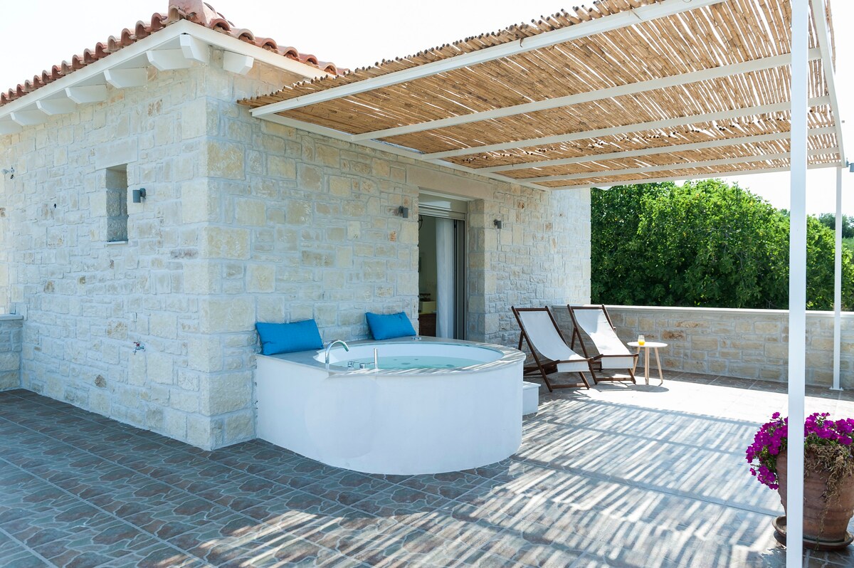 New Villa Prima 4bedroom, 38sq.m. pool & jacuzzi