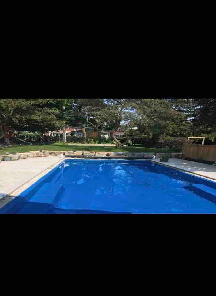 Spacious 4 bed home w oasis outdoor pool