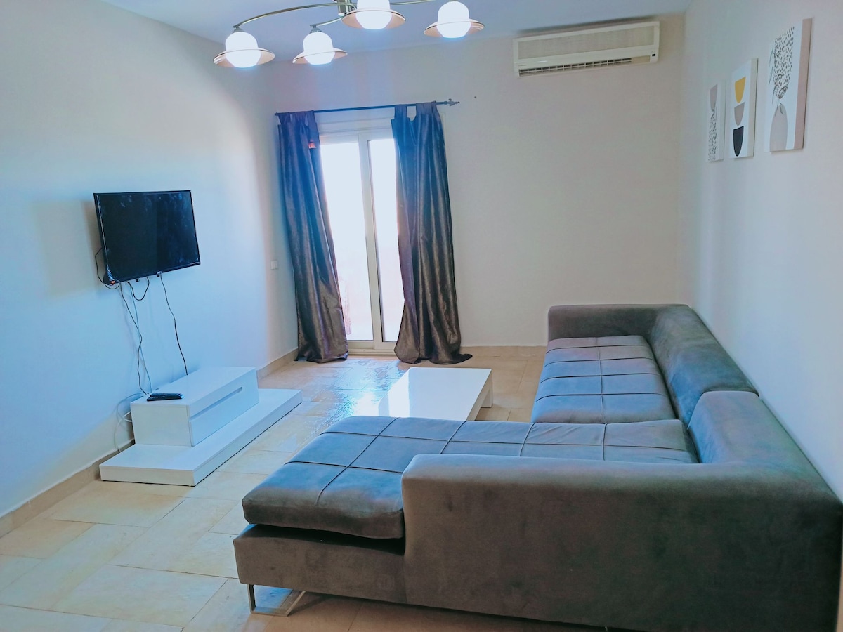Lovely 3-Bedrooms Apartment, Nabq