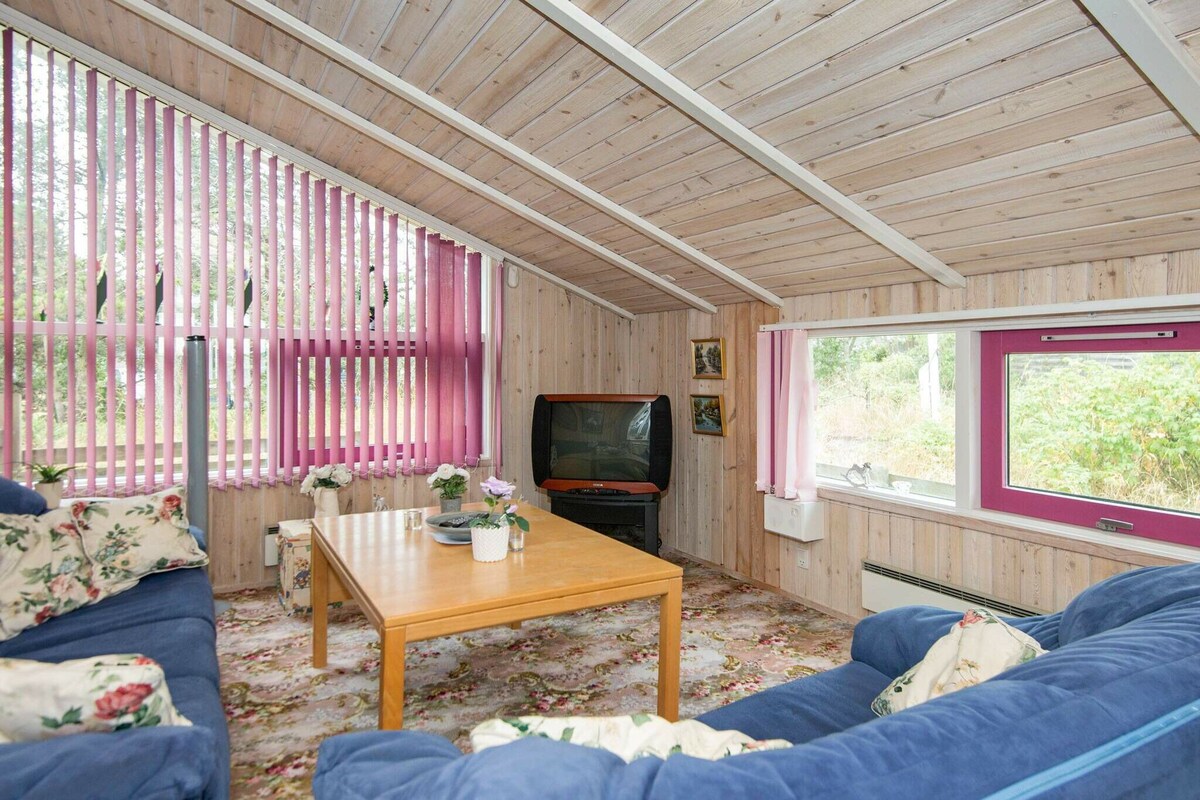 8 person holiday home in glesborg