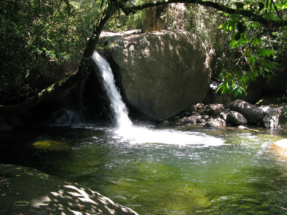 Chalés ：泳池和Sylvester-Serrinha do Alambari