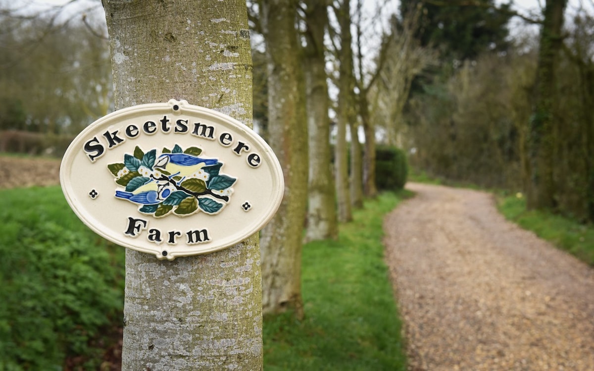 Skeetsmere Farm, a cosy cottage country retreat