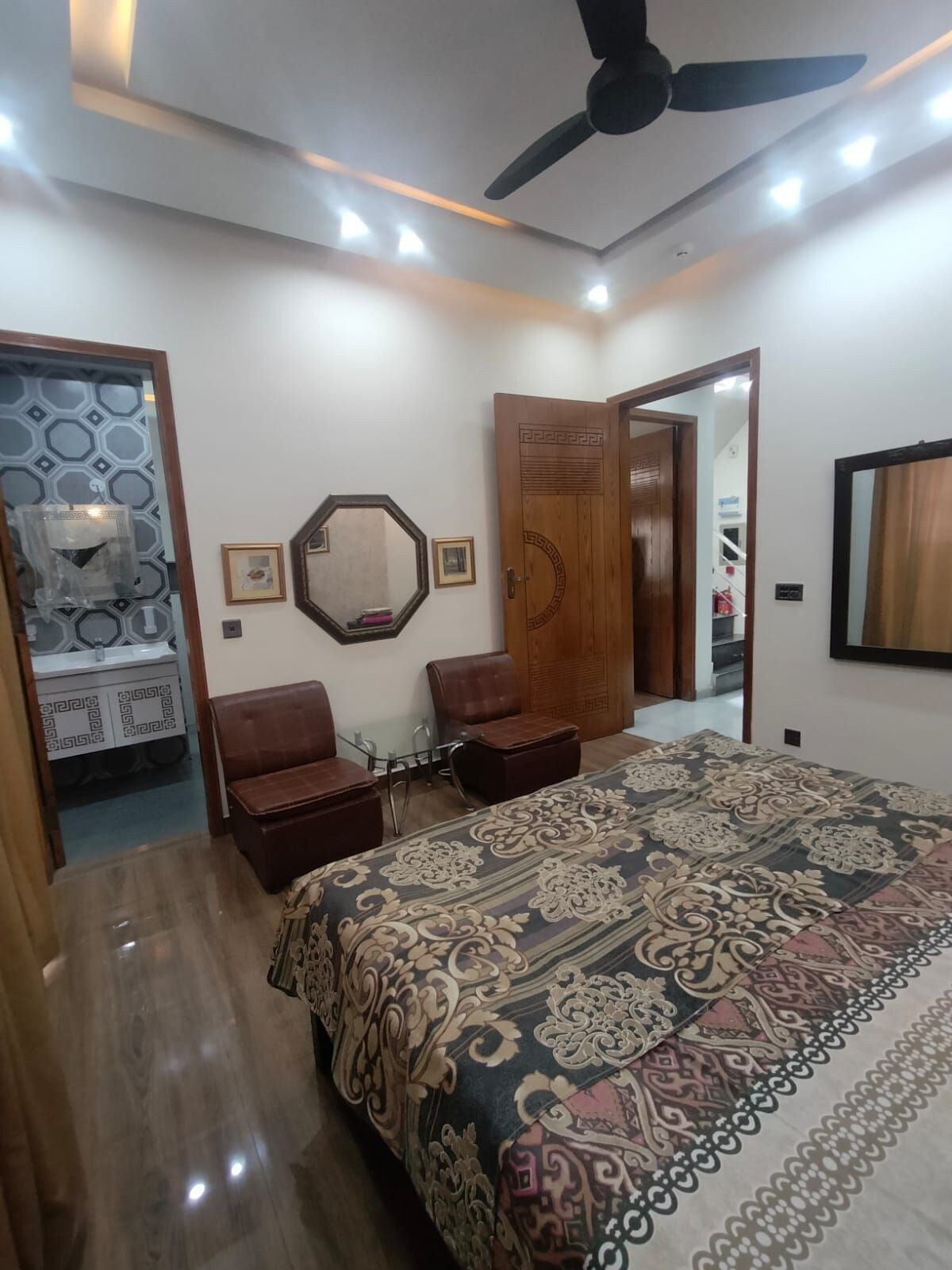 Luxury House For Rent in Lahore
