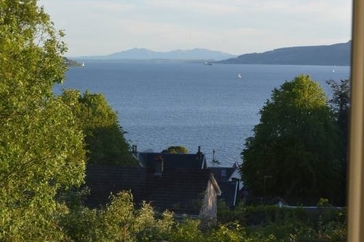 Comfortable cottage with fantastic views.