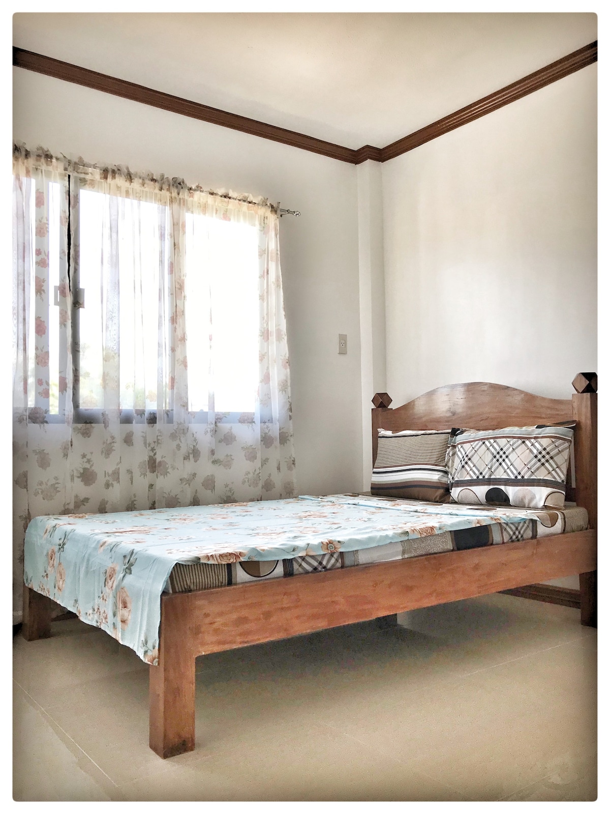 Amparo Residence, Hilongos, Leyte, Mayon Room