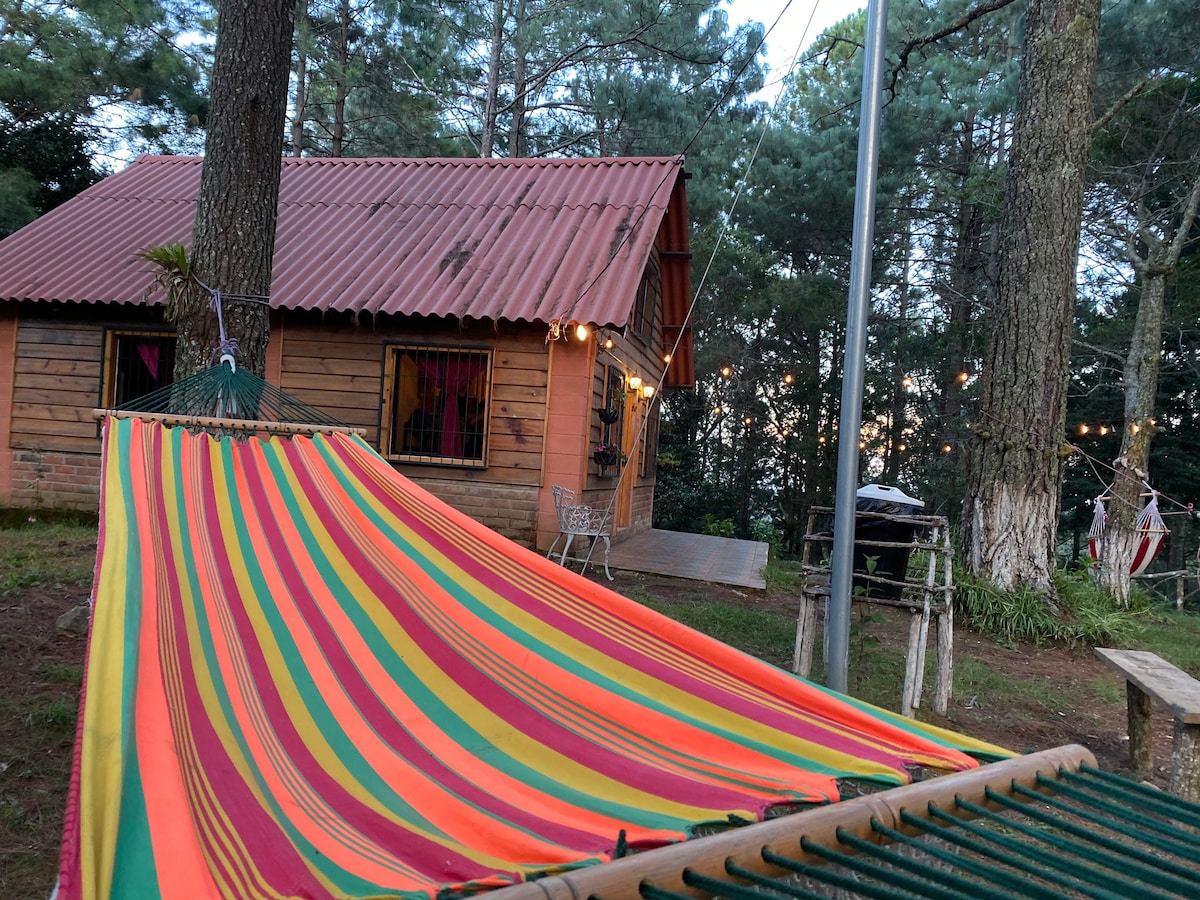 2-Hermosa Cabaña en Montaña Miramundo