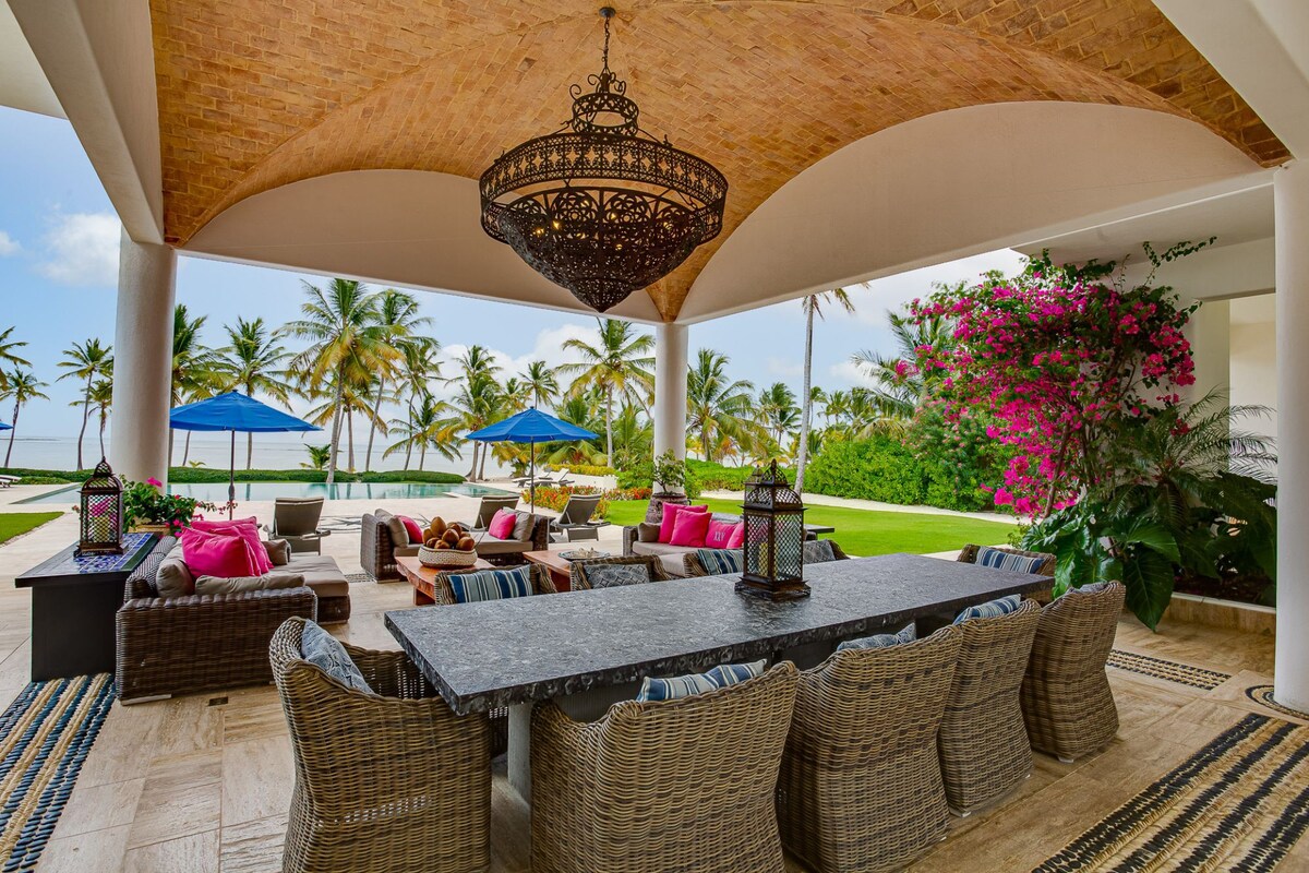 Massive Beachfront Palace with chef and butler